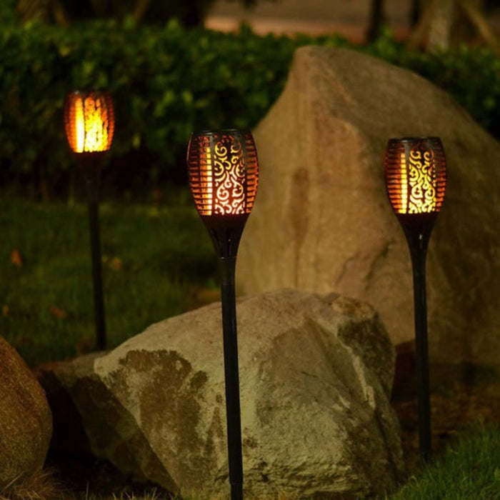 Solar_llama_luz_alairelibre_parpadeo_lampara_baile_luz_impermeable_paisaje_noche_luz_jardin_luz_cesped_patio_camino_bronmart